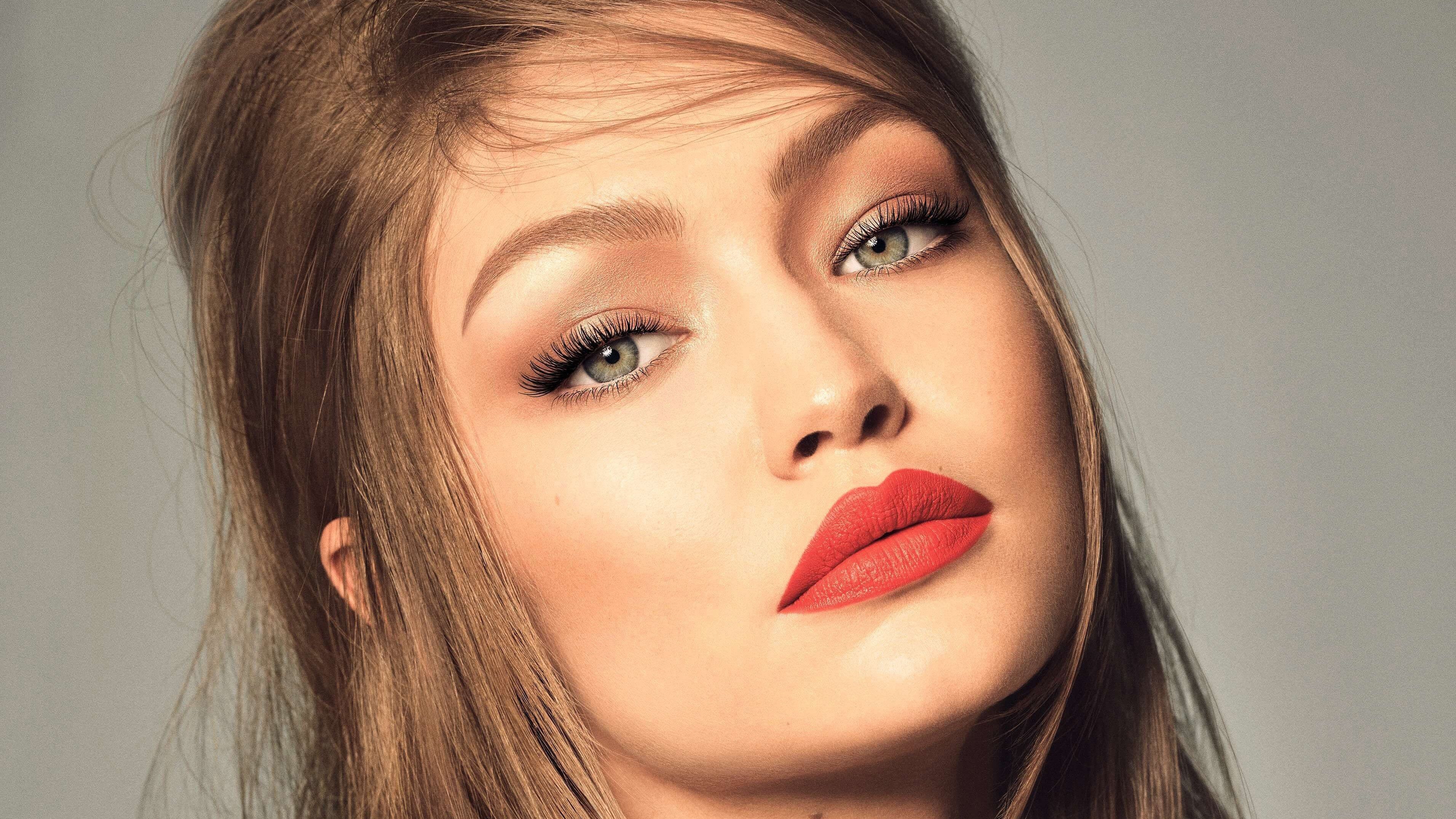 cropped Cute Model Gigi Hadid 4K Wallpaper